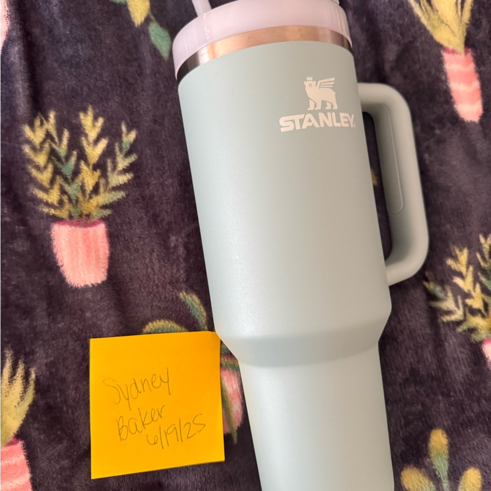 SOLD SOLD SOLD 40 oz Seafoam Stanley Quencher
